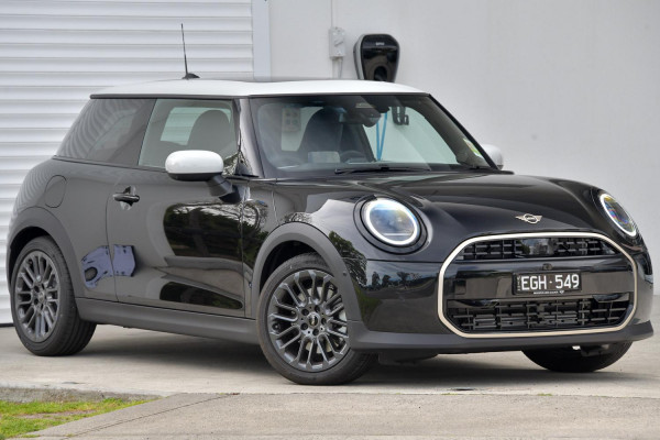 MINI Cooper C Favoured F66