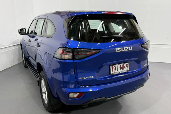 2023 Isuzu MU-X RJ LS-M SUV Image 5
