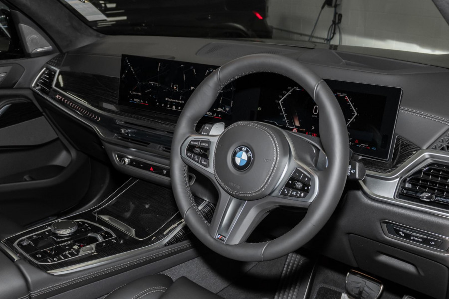 2025 BMW X7 G07 LCI xDrive40i M Sport SUV