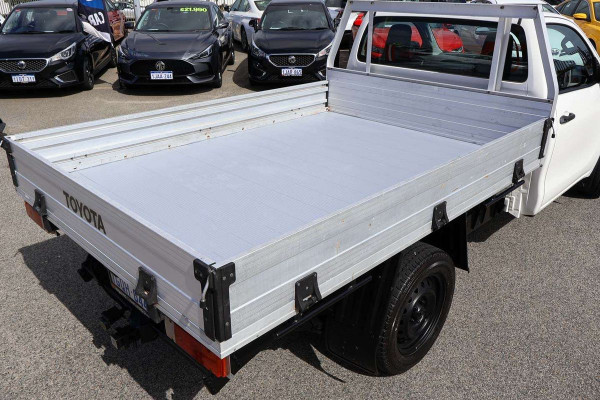 2018 Toyota HiLux TGN WorkMate Single Cab Chassis Image 4