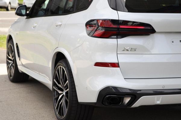 2025 BMW X5 G05 LCI xDrive30d M Sport SUV image 5