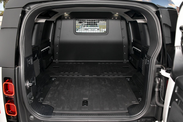 2024 Land Rover Defender L663 110 D250 Hard Top S Coupe image 17