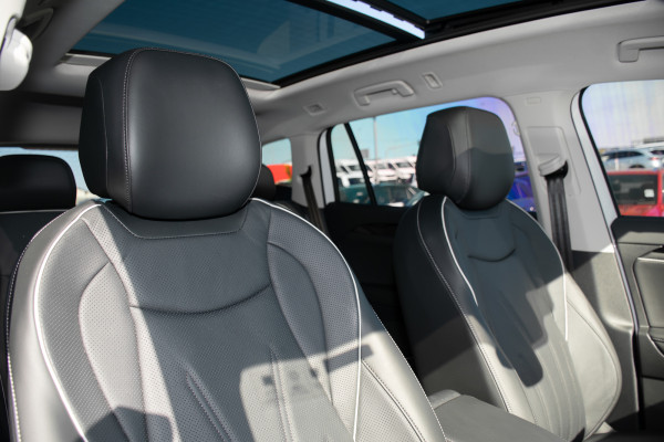 2025 Volkswagen Tayron R4 150TSI Elegance SUV image 9
