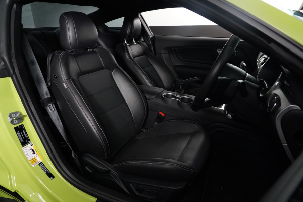 2020 Ford Mustang R-Spec Coupe Image 25