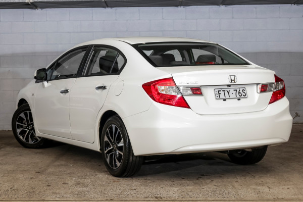 2014 MY15 Honda Civic 9th Gen Series II VTi-S Sedan image 2