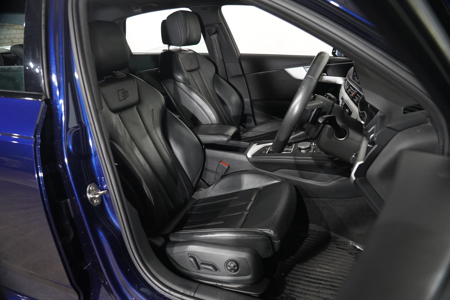 2020 Audi A4 45 Tfsi Quattro S Tronic Sport Sedan Image 29