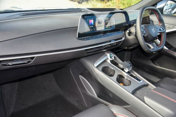 2025 MG MG7 IP42 Essence Sedan Image 7