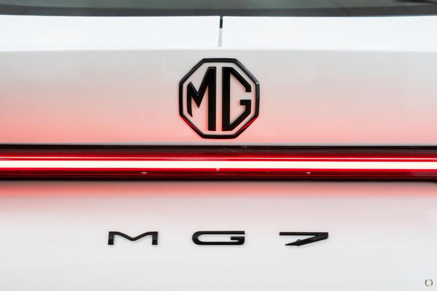 2025 MG MG7  Essence Sedan Image 11
