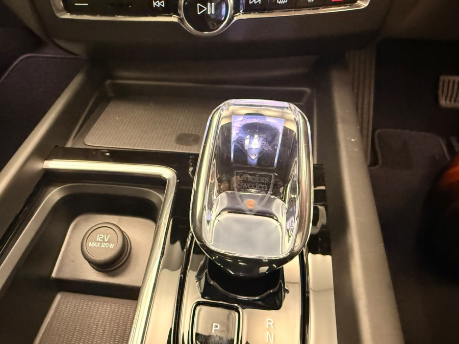 2025 MY26 Volvo XC60 UZ Ultra B5 Dark SUV Image 18