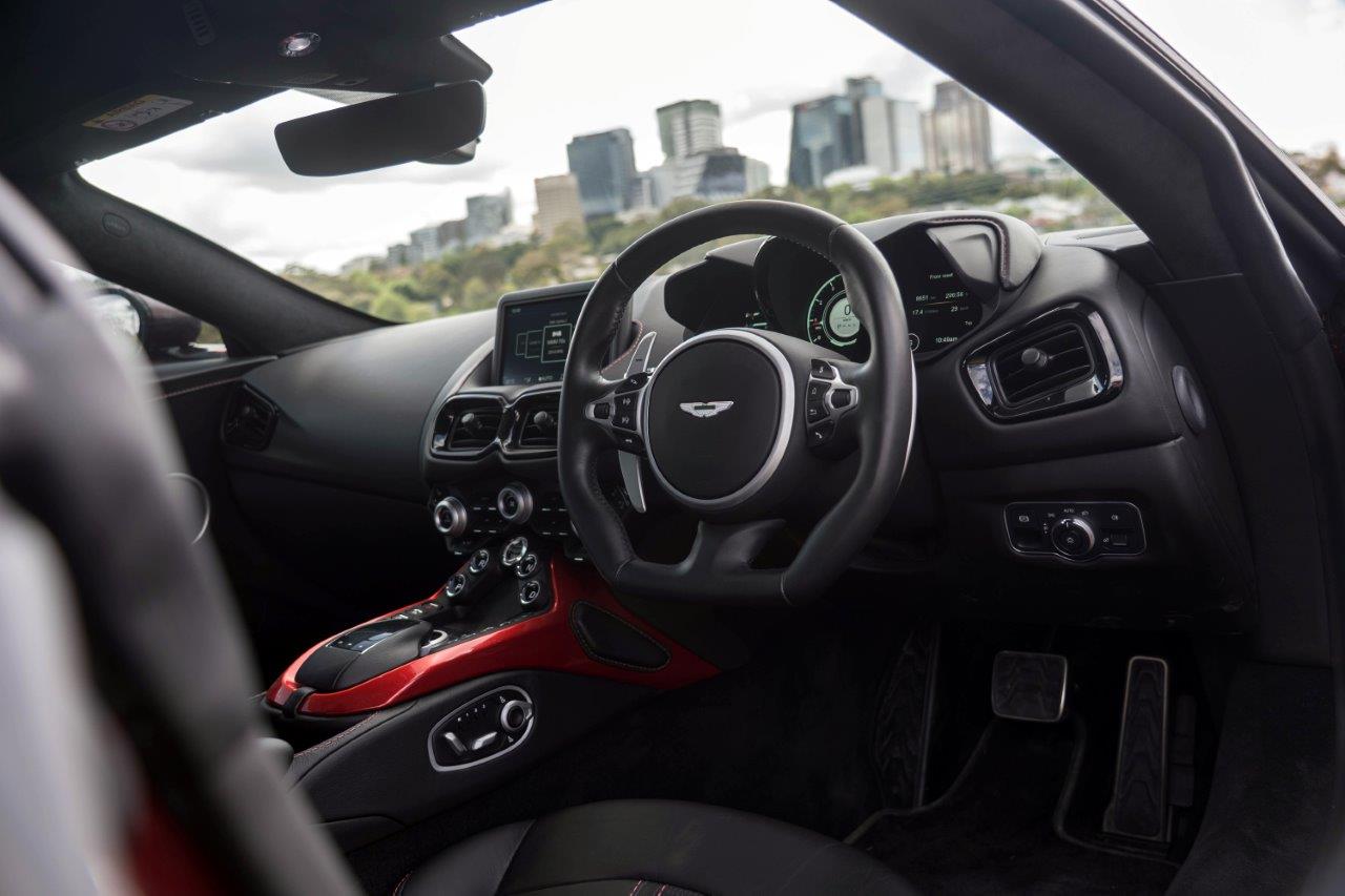 2022 Aston Martin Vantage  Coupe Image 10