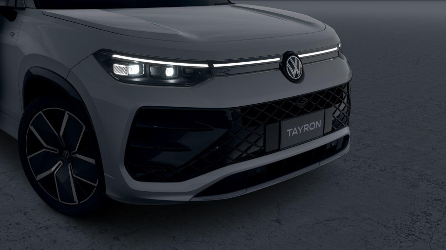 2025 MY26 Volkswagen Tayron R4 195TSI R-Line SUV Image 11
