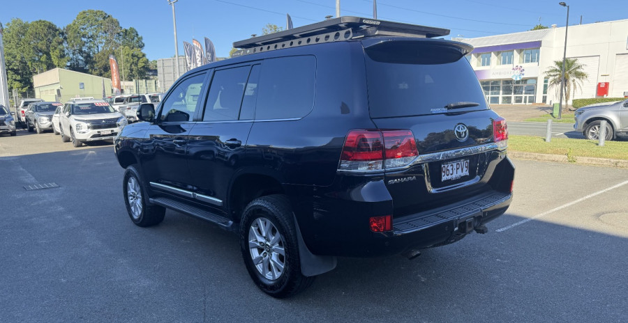 2019 Toyota LandCruiser VDJ200R Sahara SUV Image 7