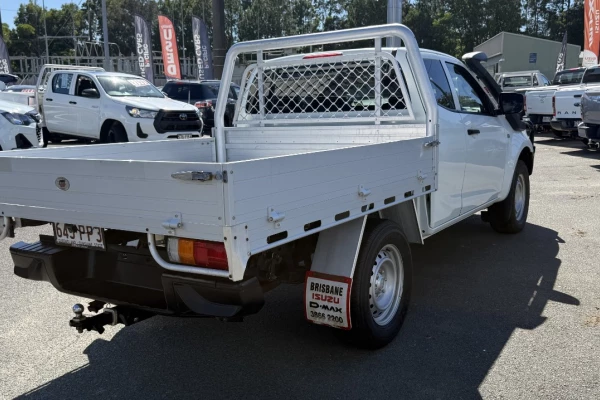 2022 Isuzu D-MAX RG SX Cab Chassis Image 9