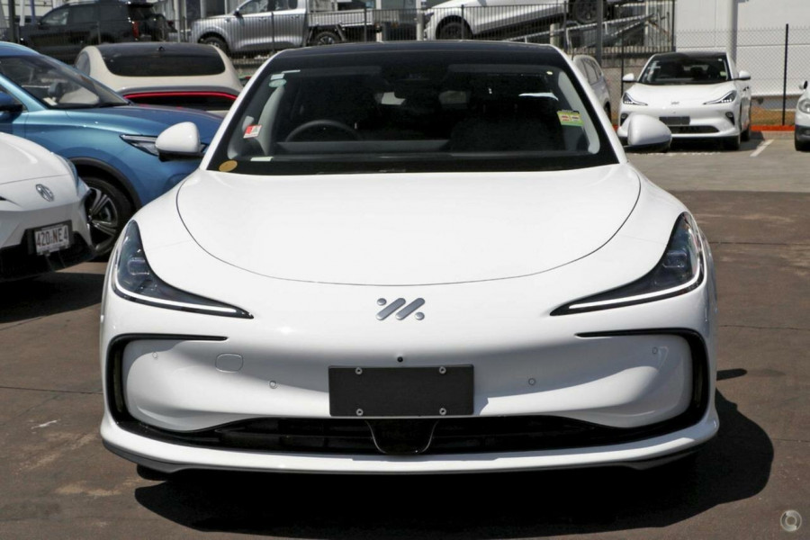 2025 MG IM5 P12L Premium Hatch Image 12