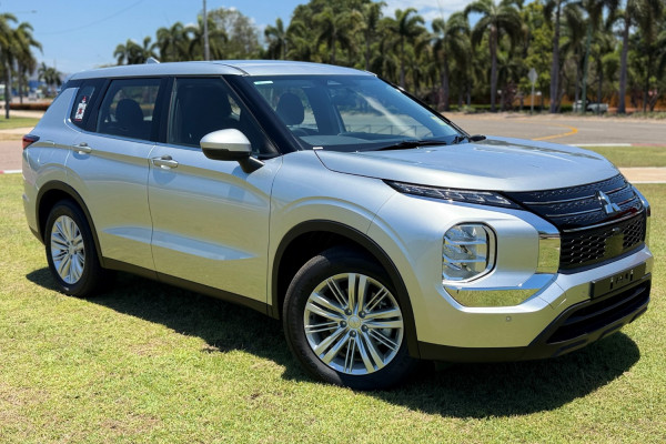 2024 Mitsubishi Outlander ZM ES SUV