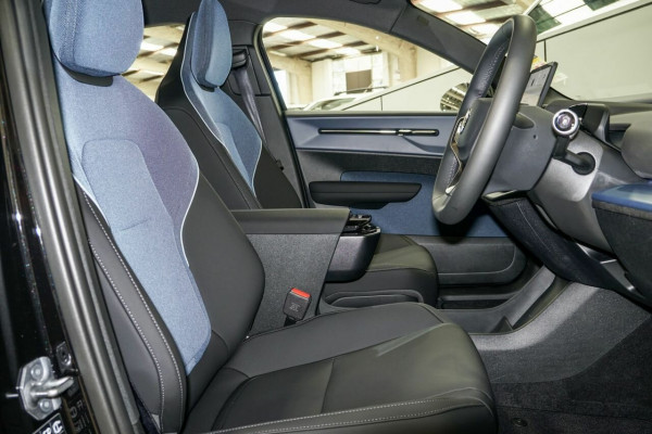 2025 Volvo EX30  Single Motor Extended Range Plus SUV Image 8