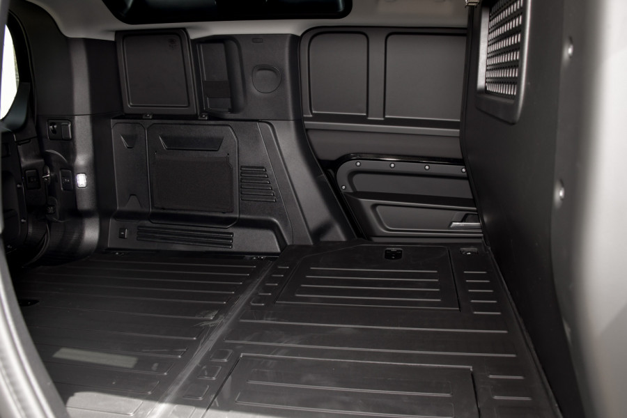 2024 Land Rover Defender L663 110 Hard Top S SUV