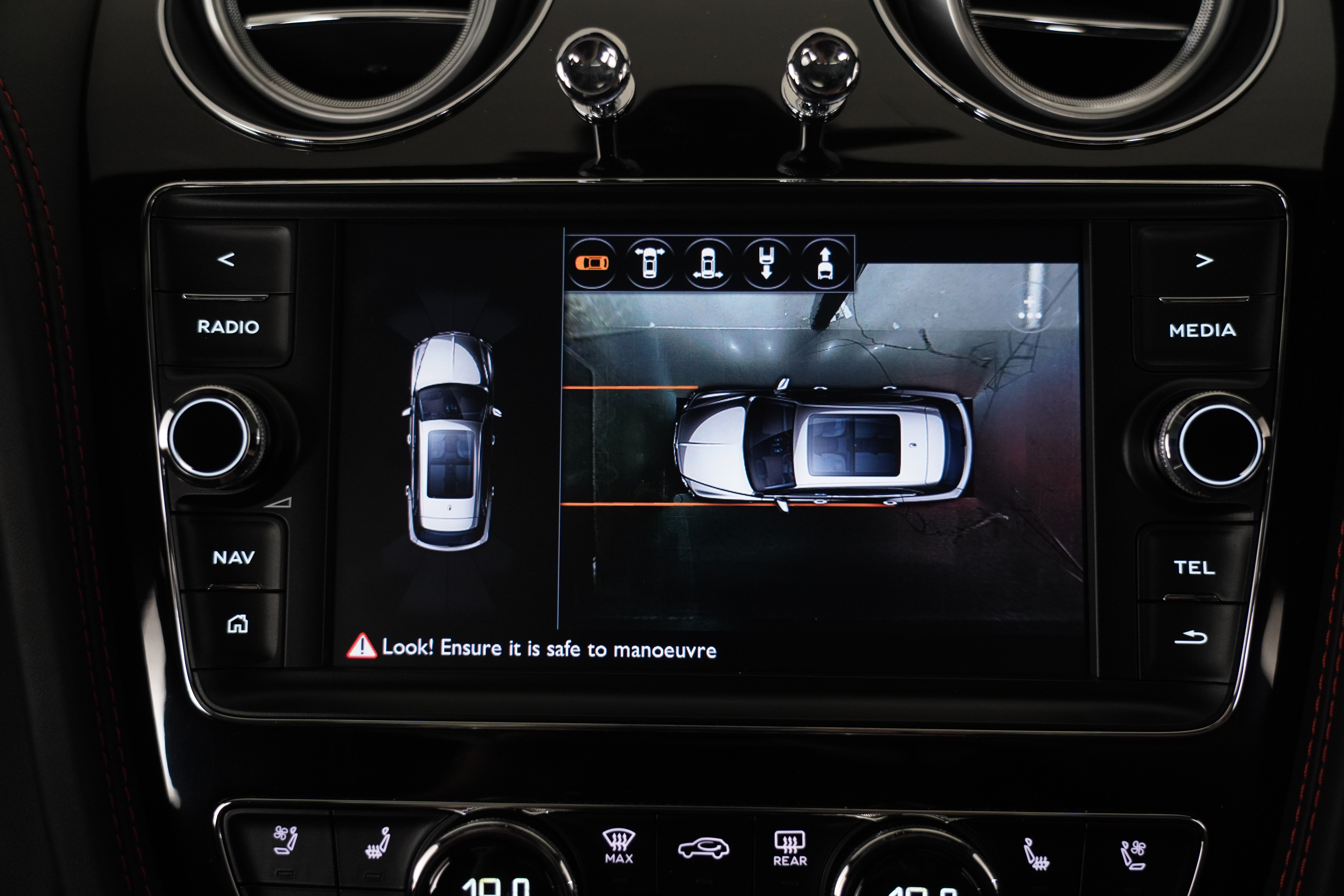2018 Bentley Bentayga W12 Seven Seat SUV Image 43