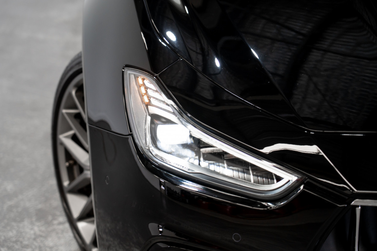 2018 Maserati Ghibli Gransport Sedan Image 2