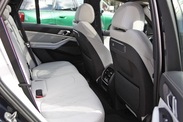 2026 BMW X5 G05 LCI M60i SUV image 7