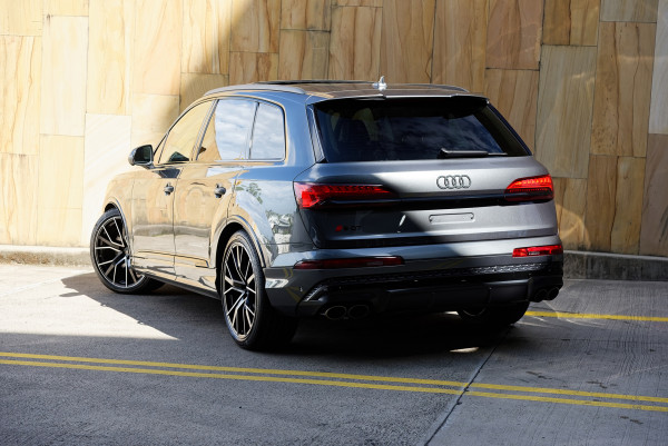 2026 MY25 Audi SQ7 4M TFSI SUV image 2
