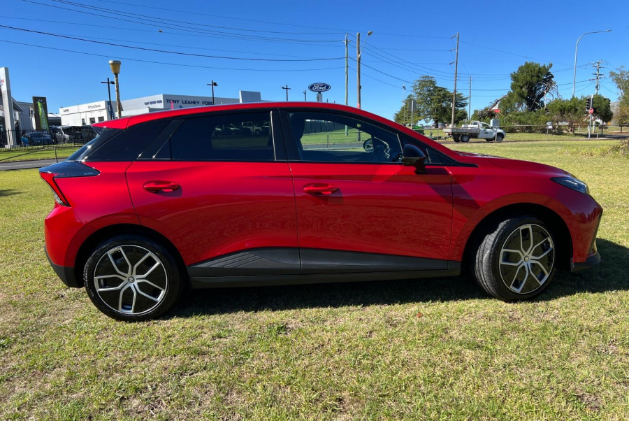 2024 MG MG4 MEH32 Essence 64 Hatch Image 7
