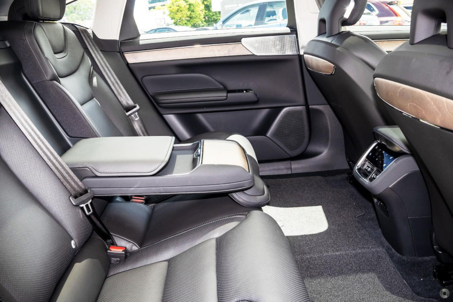 2026 Volvo ES90  Ultra Single Motor Sedan Image 9