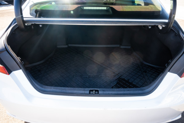 2019 Toyota Camry SX Sedan Image 17