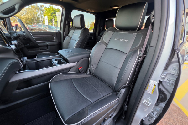 2026 Ram 2500 DJ Laramie Dual Cab Image 15