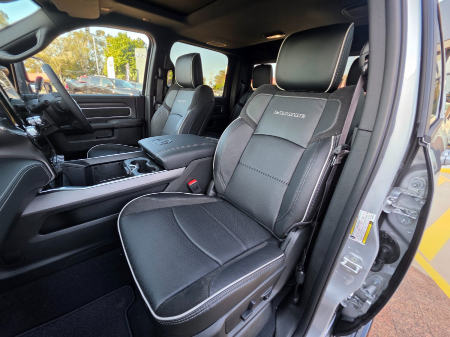 2026 Ram 2500 DJ Laramie Dual Cab Image 15
