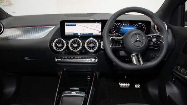 2025 Mercedes-Benz GLA-Class H247 GLA200 SUV image 3