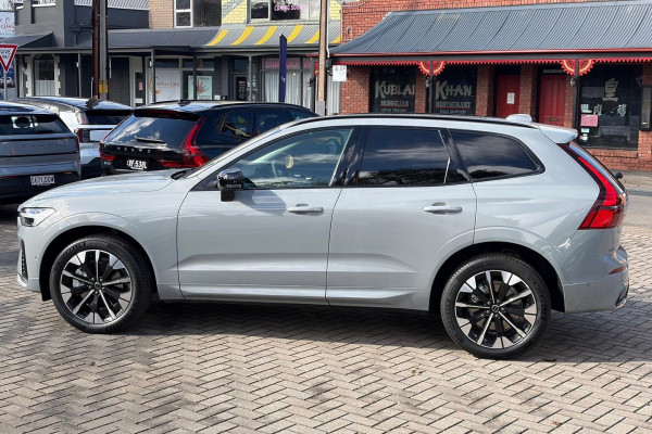 2025 MY26 Volvo XC60 UZ Ultra B5 Dark SUV Image 5