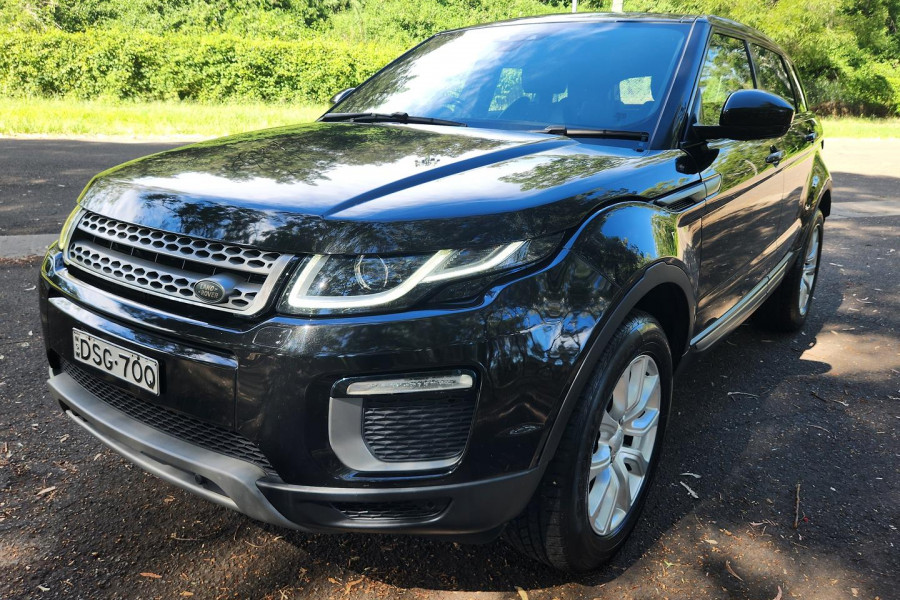 2017 Land Rover Range Rover Evoque L538 TD4 150 SE SUV Image 7
