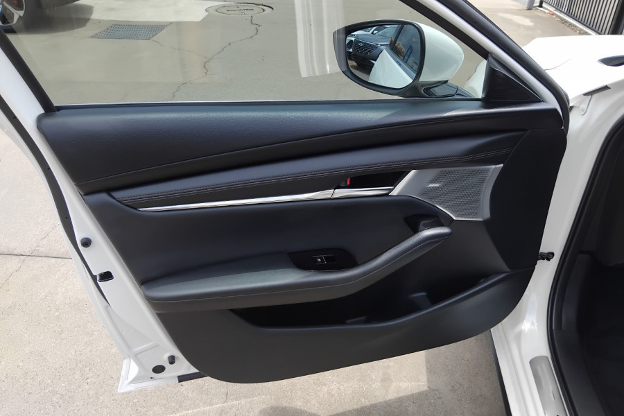 2023 Mazda 3 BP Series G25 Astina Hatch Image 30