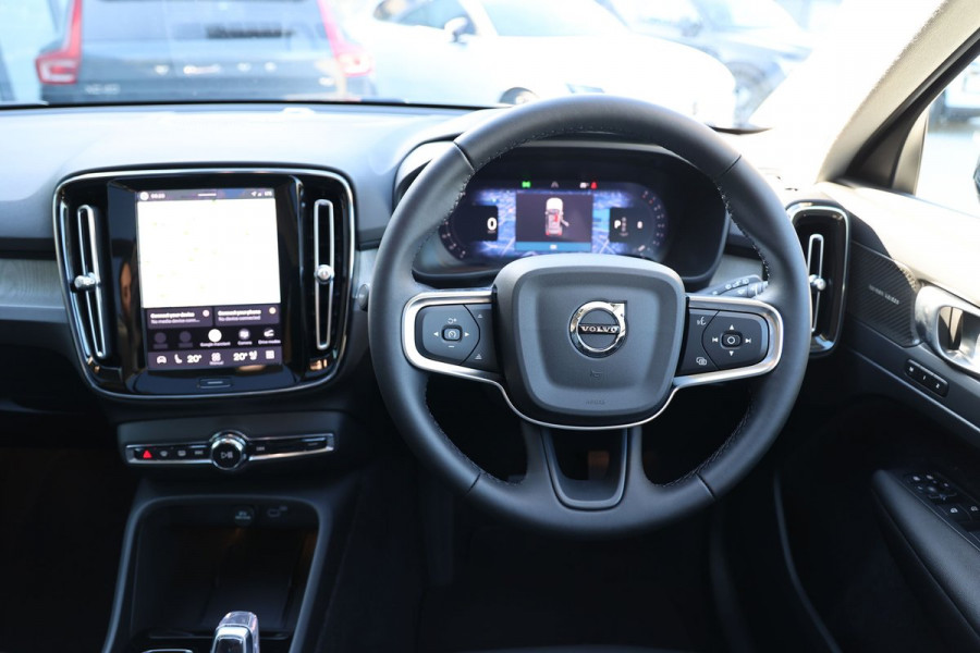 2026 Volvo XC40 XZ Ultra B4 Dark SUV Image 26