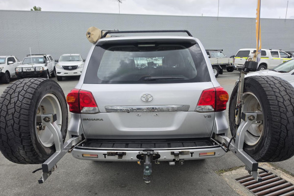 2012 MY10 Toyota LandCruiser VDJ200R Sahara SUV Image 13