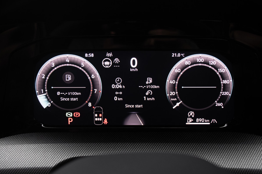 2025 Volkswagen Golf 8.5 110TSI R-Line Hatch Image 12