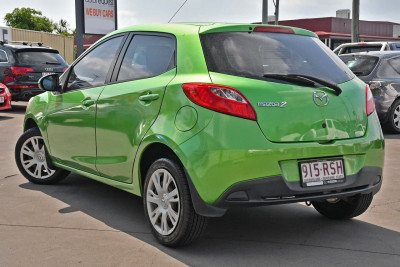 2011 Mazda 2 DE Series 2 MY12 Neo Hatchback Image 3