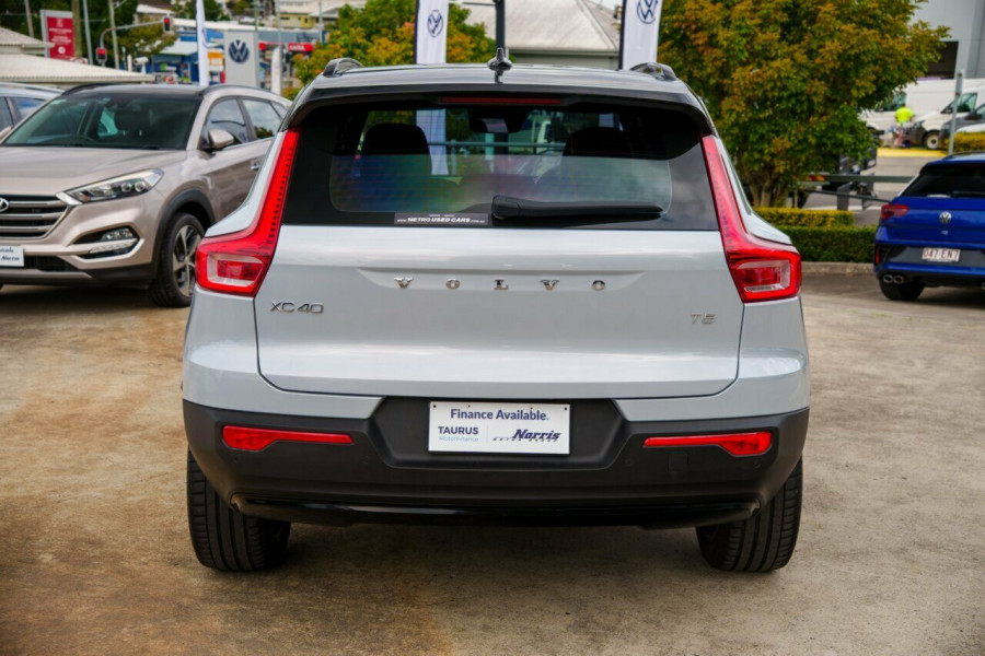 2021 Volvo XC40 XZ T5 R-Design SUV Image 3