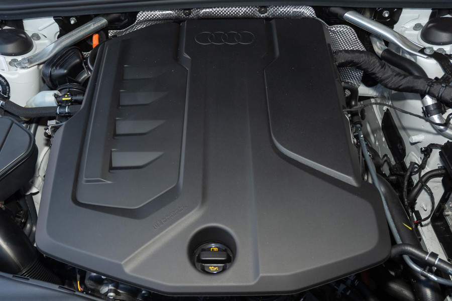 2025 Audi A5 B10 e-hybrid S-Line Wagon