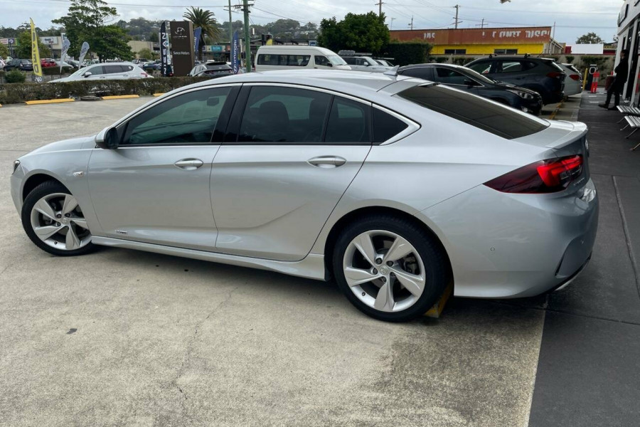 2017 MY18 Holden Commodore ZB MY18 RS-V Liftback AWD Hatch Image 13