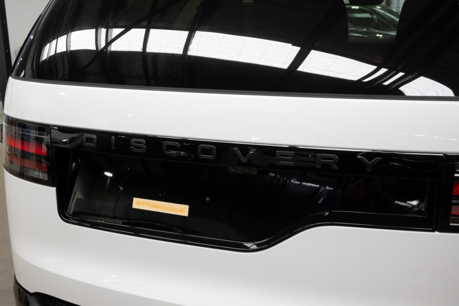 2026 Land Rover Discovery Series 5 D350 Dynamic SE SUV