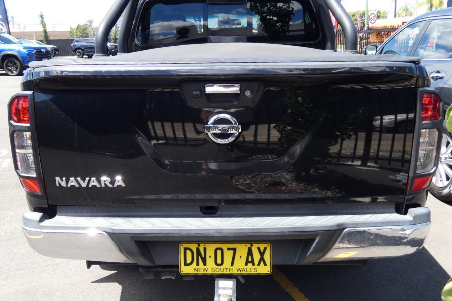 2018 Nissan Navara D23 SERIES III MY18 ST 4X4 BLACK EDITION Ute Image 9