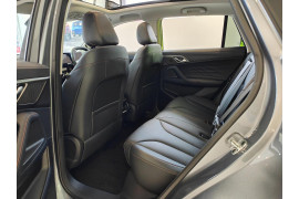 2025 MG HS AS33 Essence SUV
