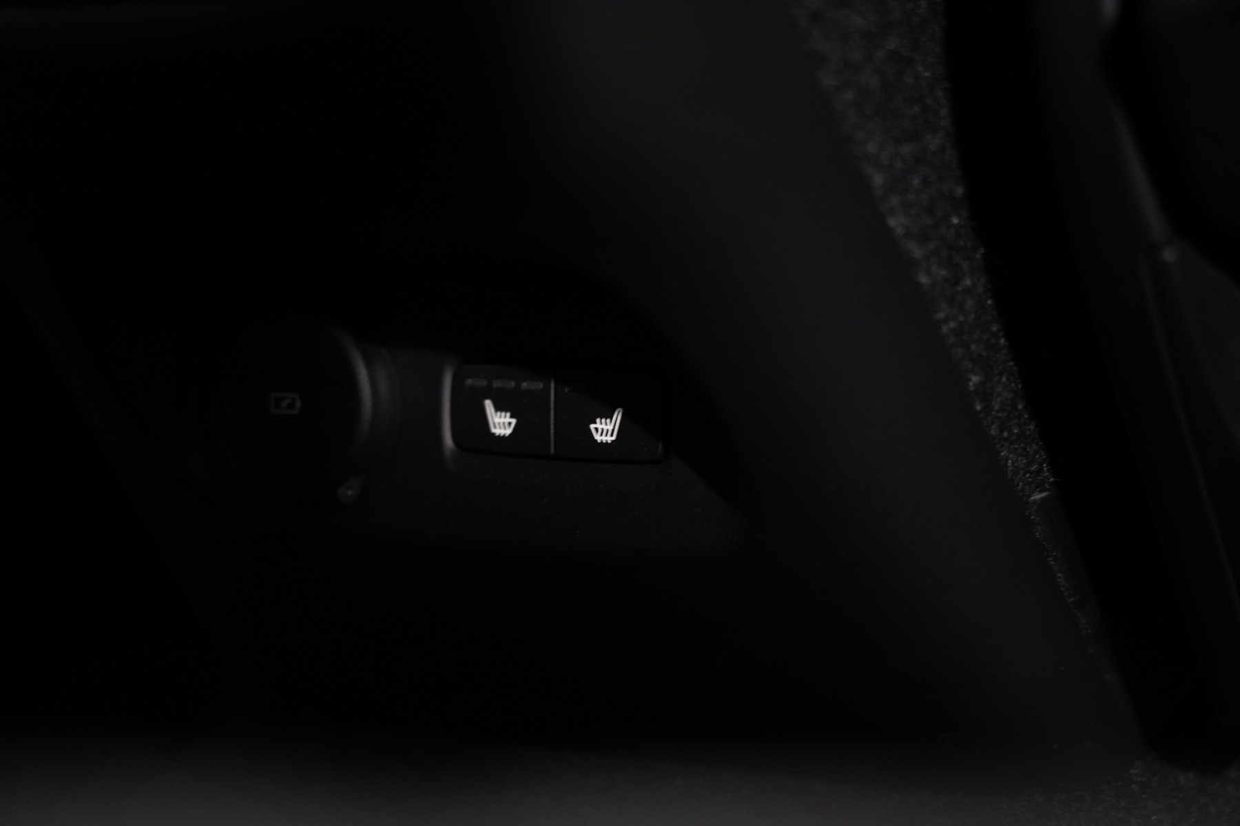 2022 Volvo Xc40 Ultimate B5 Dark Mhev SUV Image 30