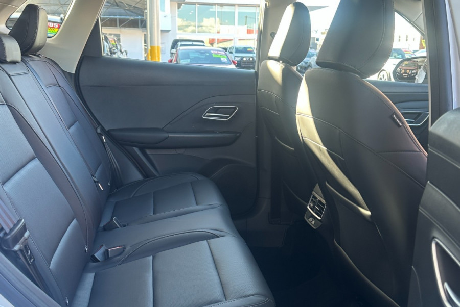 2025 MG ZS ZS32 Essence SUV Image 14
