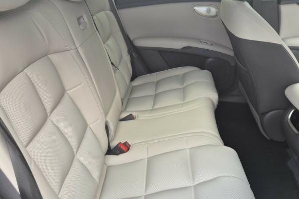 2025 MG IM6 S12L Premium SUV Image 10