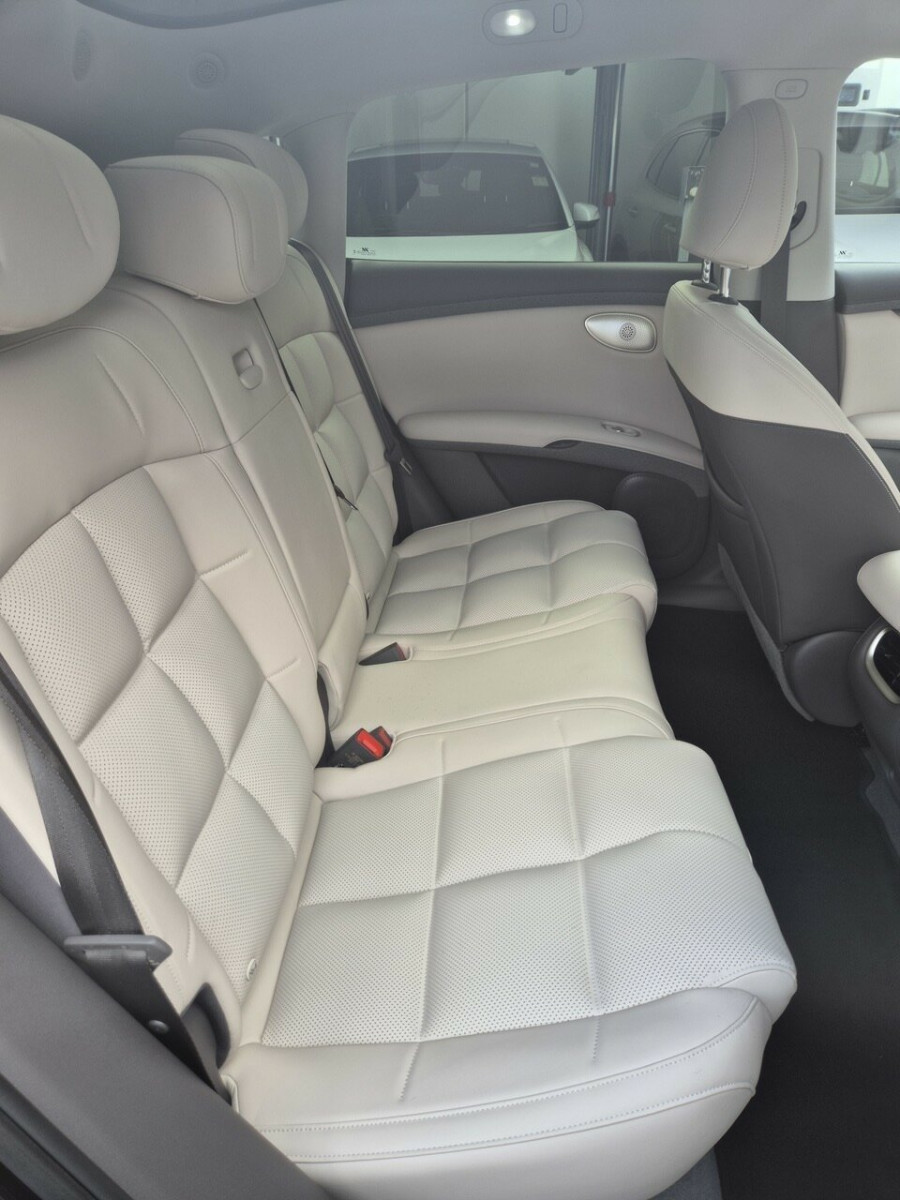 2025 MG IM6 S12L Premium SUV Image 10