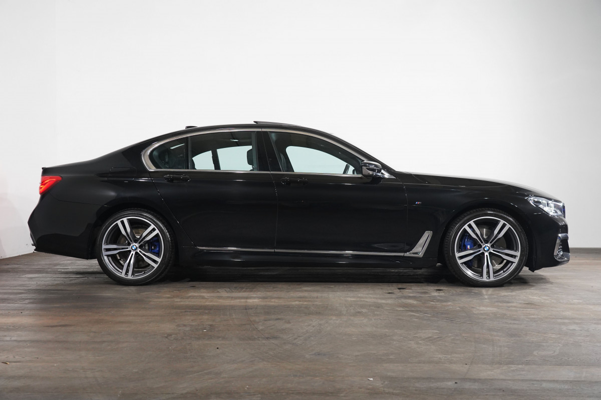 2019 BMW 7 40i M Sport Sedan Image 4