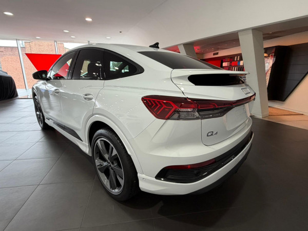 2025 Audi Q4 e-tron F4 45 SUV image 7